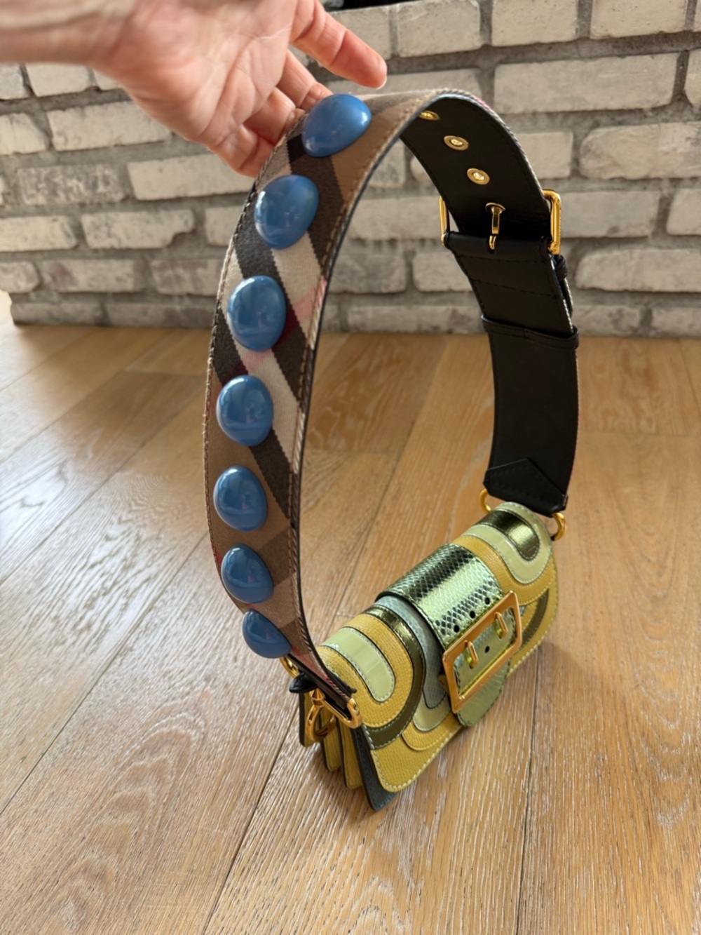 Burberry multicolor Leather shoulder/ Cross Body with Gold Logo - Picture 15 of 15